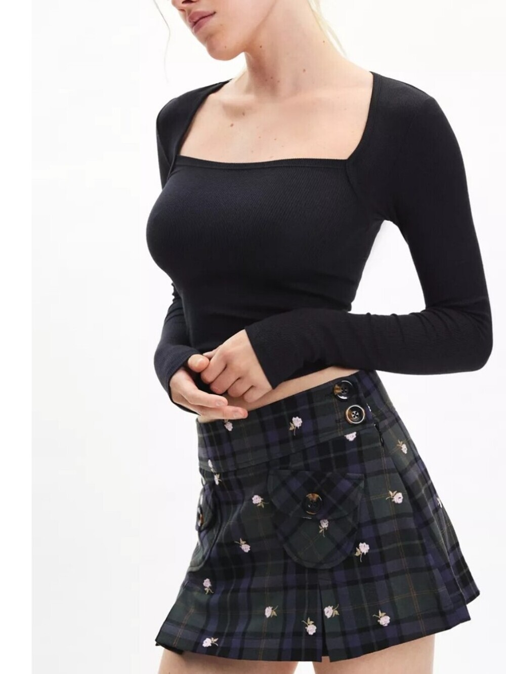 Urban Outfitter Micro Mini Skirt Plaid Embroidered Women's Large Academia Y2k